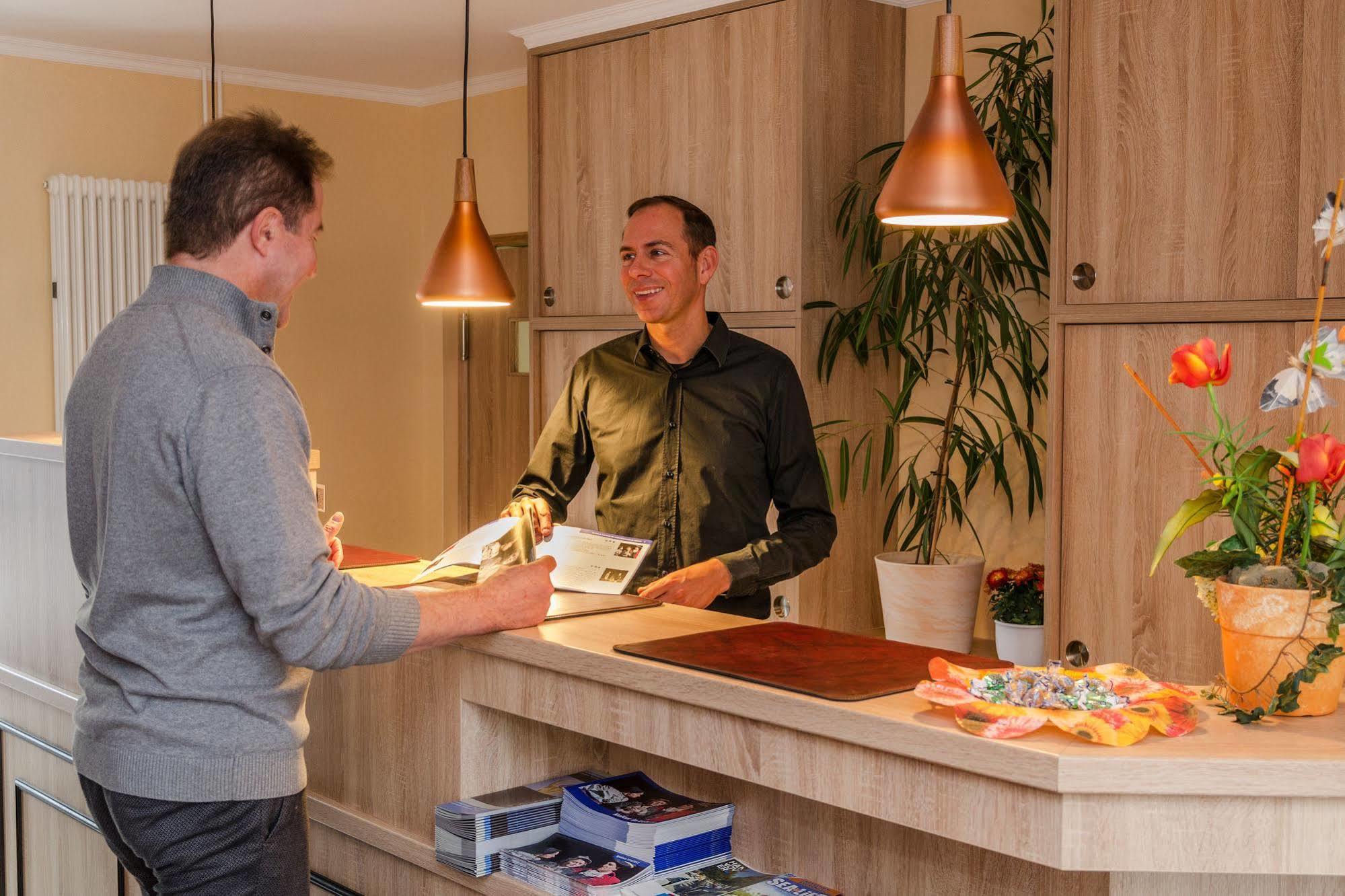 Hotel Alte Post Lehrte Dış mekan fotoğraf